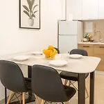 Fit Mornings 아파트 스코페